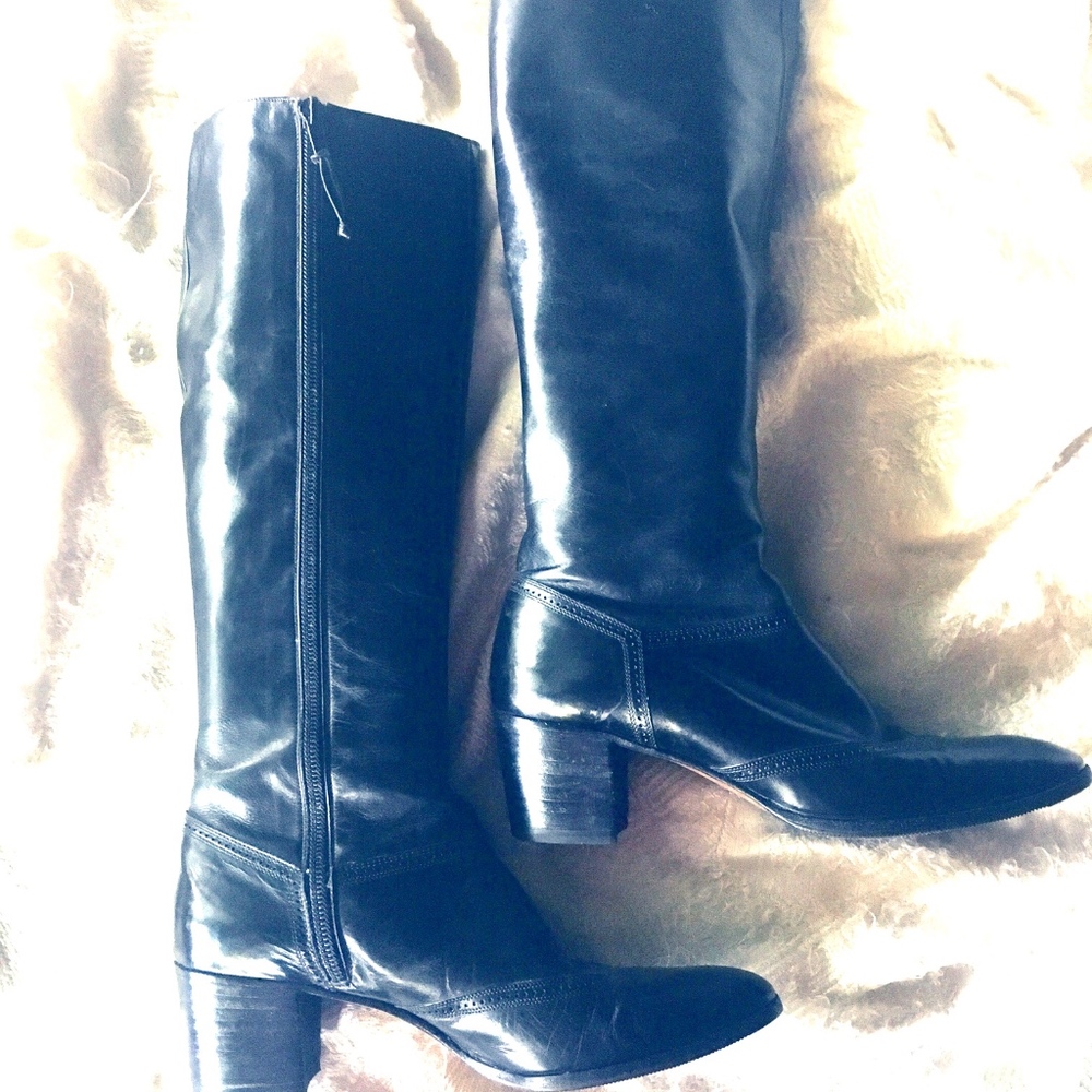 🚫🚫SOLD🚫🚫FERRAGAMO LEATHER BOOTS  6.5. GREAT!